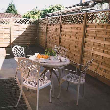 Naturnahes Familienchalet Mit Garten - Wifi - Netflix - Nur 15 Minuten Vom Chiemsee Und 35 Minuten Von Muenchen Entfernt Vogtareuth Exterior photo