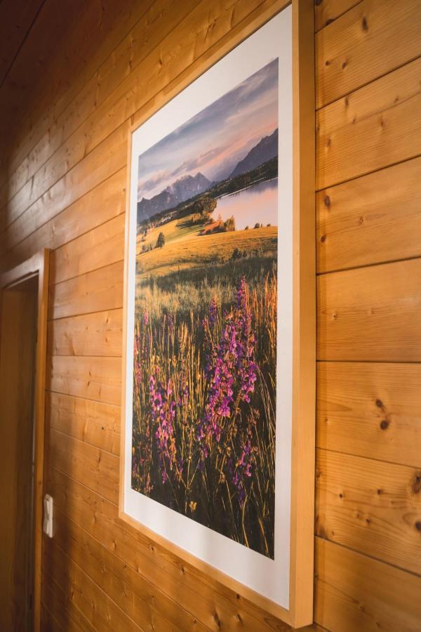 Naturnahes Familienchalet Mit Garten - Wifi - Netflix - Nur 15 Minuten Vom Chiemsee Und 35 Minuten Von Muenchen Entfernt Vogtareuth Exterior photo