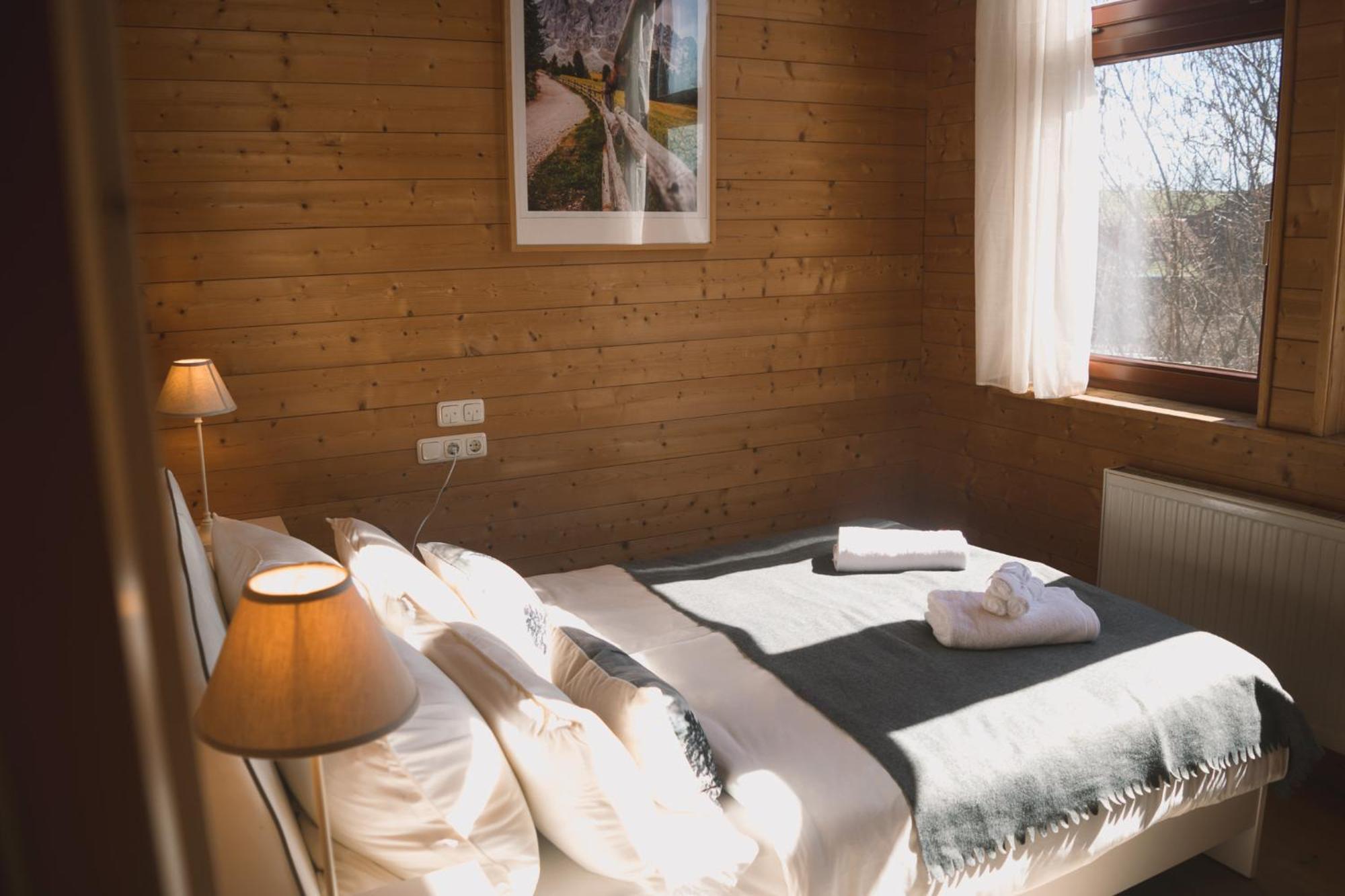 Naturnahes Familienchalet Mit Garten - Wifi - Netflix - Nur 15 Minuten Vom Chiemsee Und 35 Minuten Von Muenchen Entfernt Vogtareuth Exterior photo