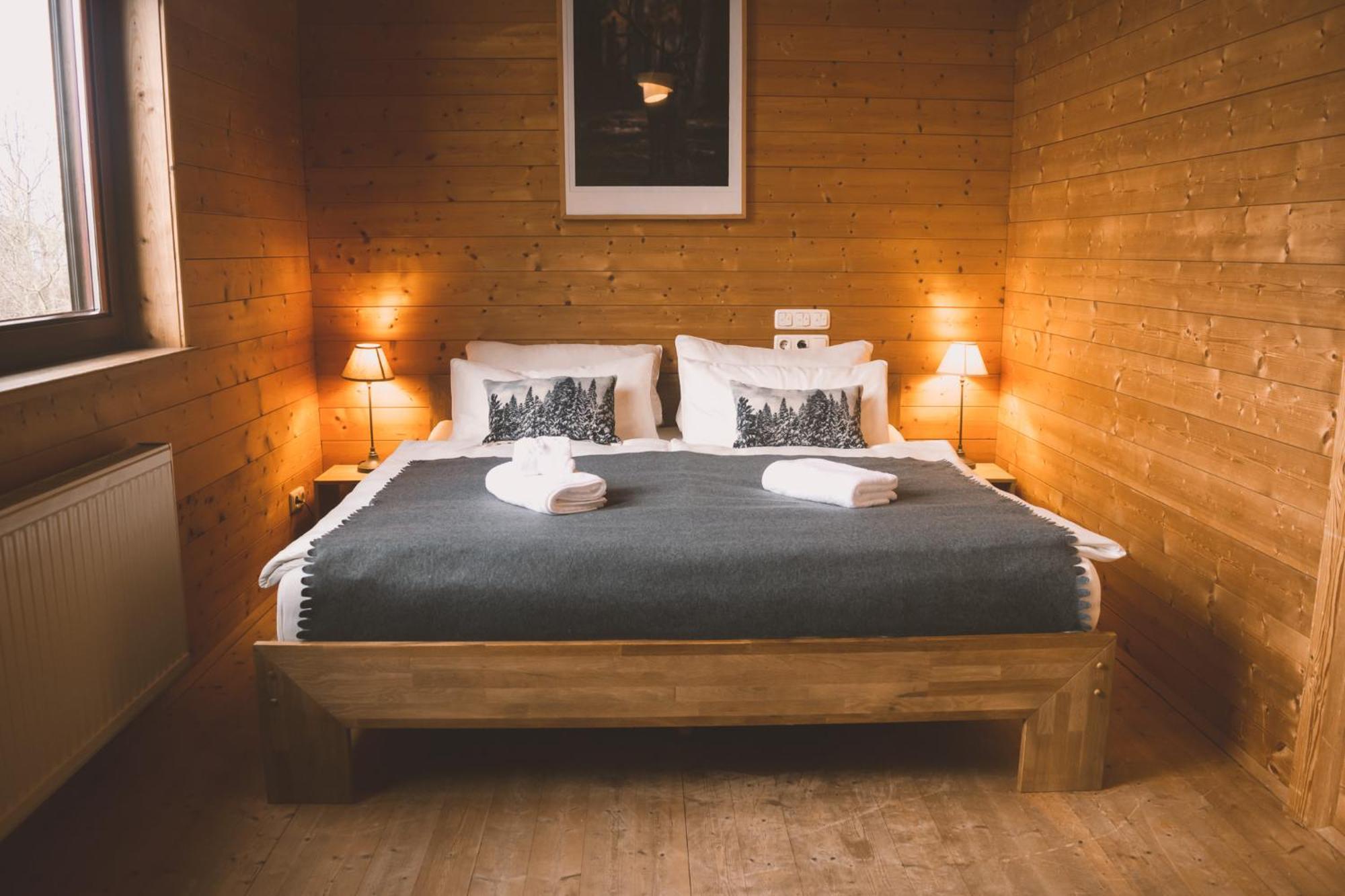 Naturnahes Familienchalet Mit Garten - Wifi - Netflix - Nur 15 Minuten Vom Chiemsee Und 35 Minuten Von Muenchen Entfernt Vogtareuth Exterior photo